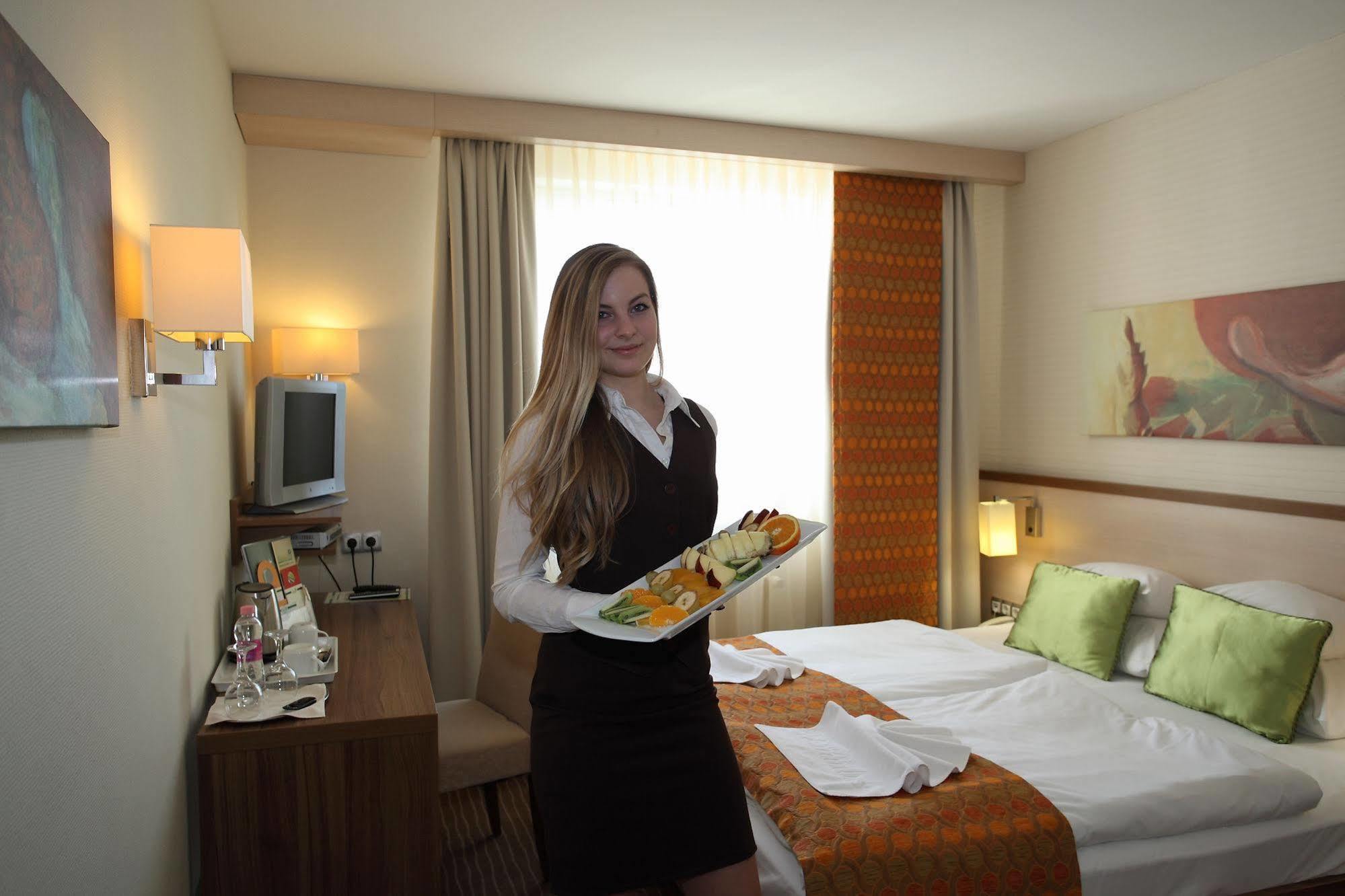 Hotel Famulus Győr Eksteriør bilde